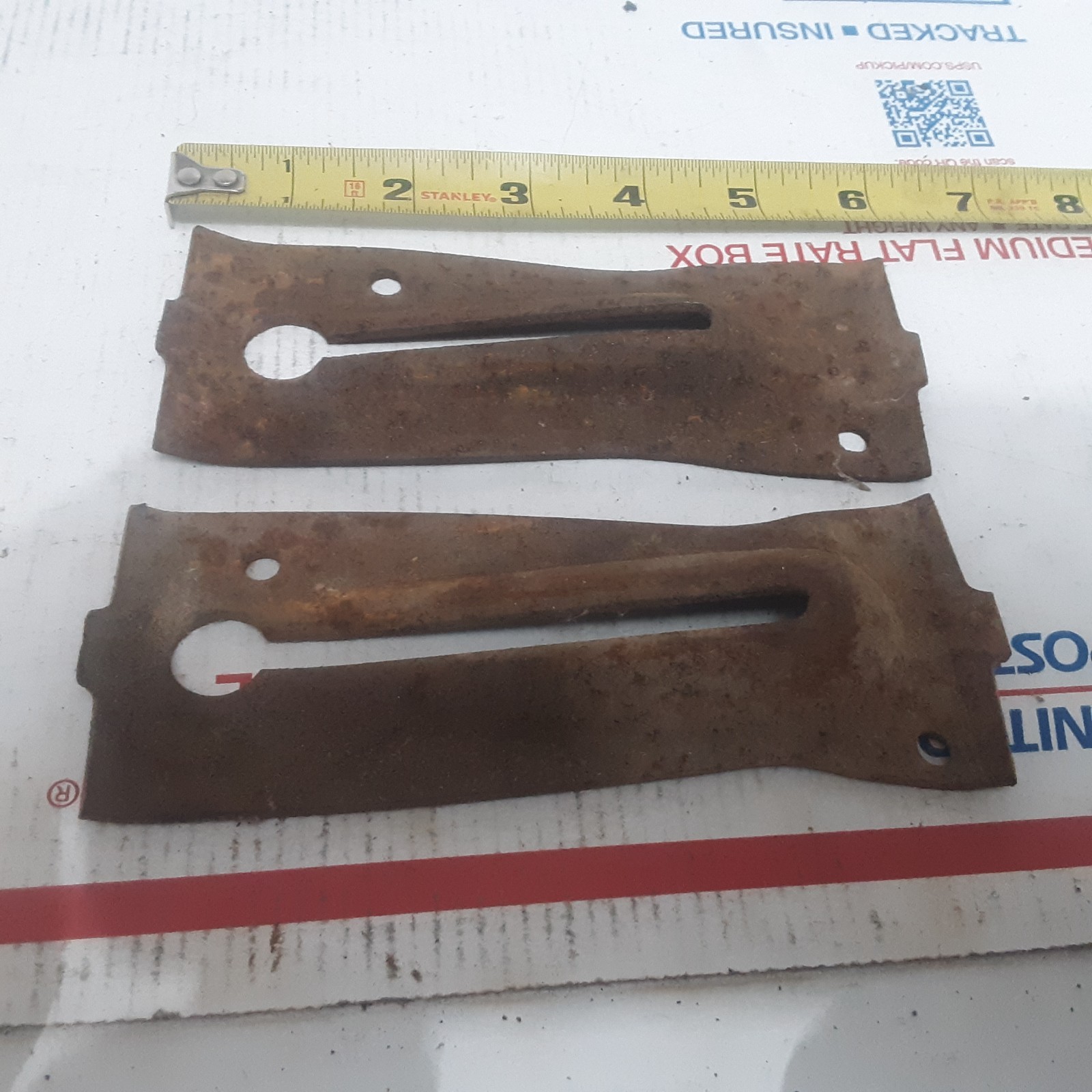 (1 lot of 75) concrete form wedges
